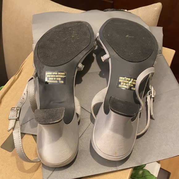 Satin sandals size 11 - Picture 4 of 4